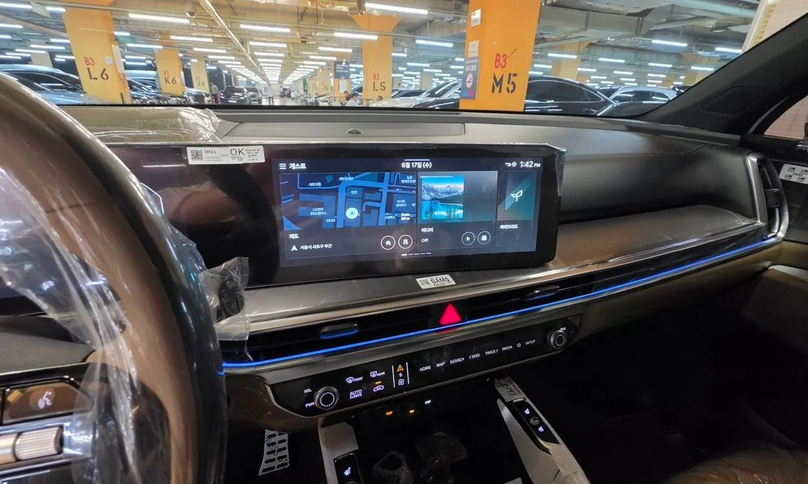 Kia Sorento — фото 8