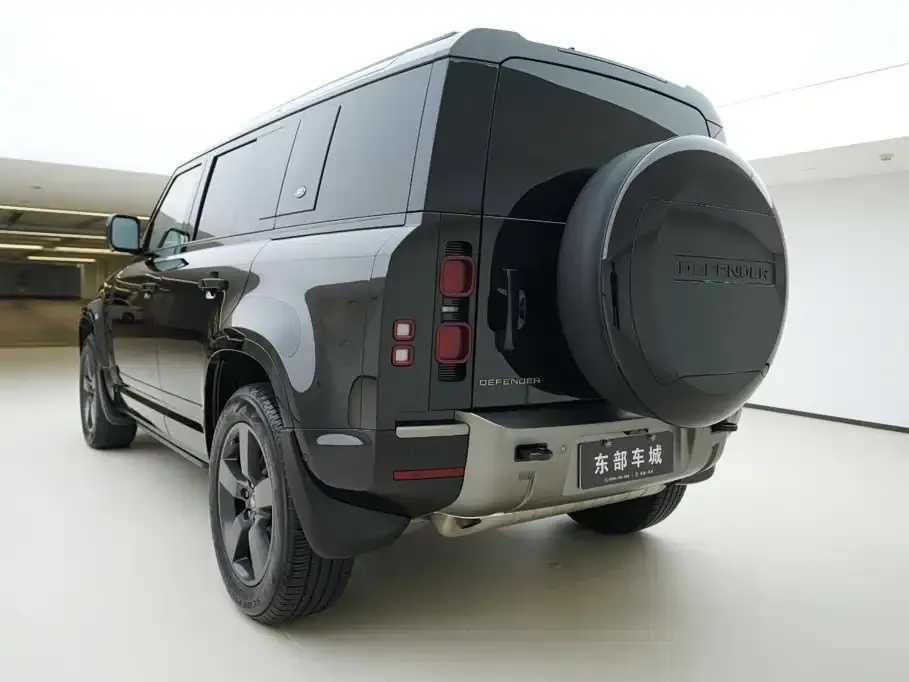 Land Rover Defender — фото 8