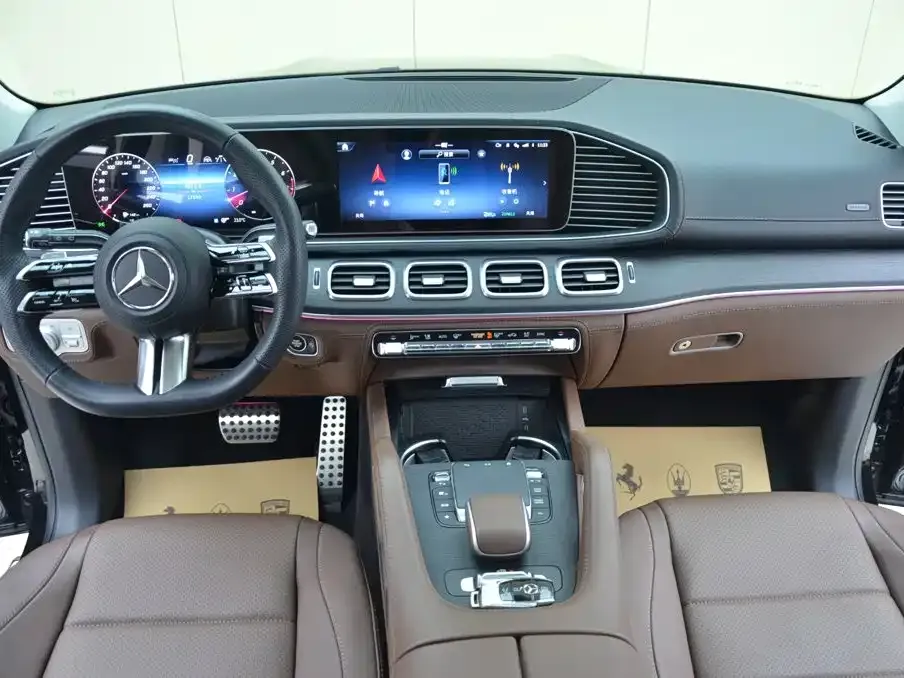 Mercedes-Benz GLS — фото 7