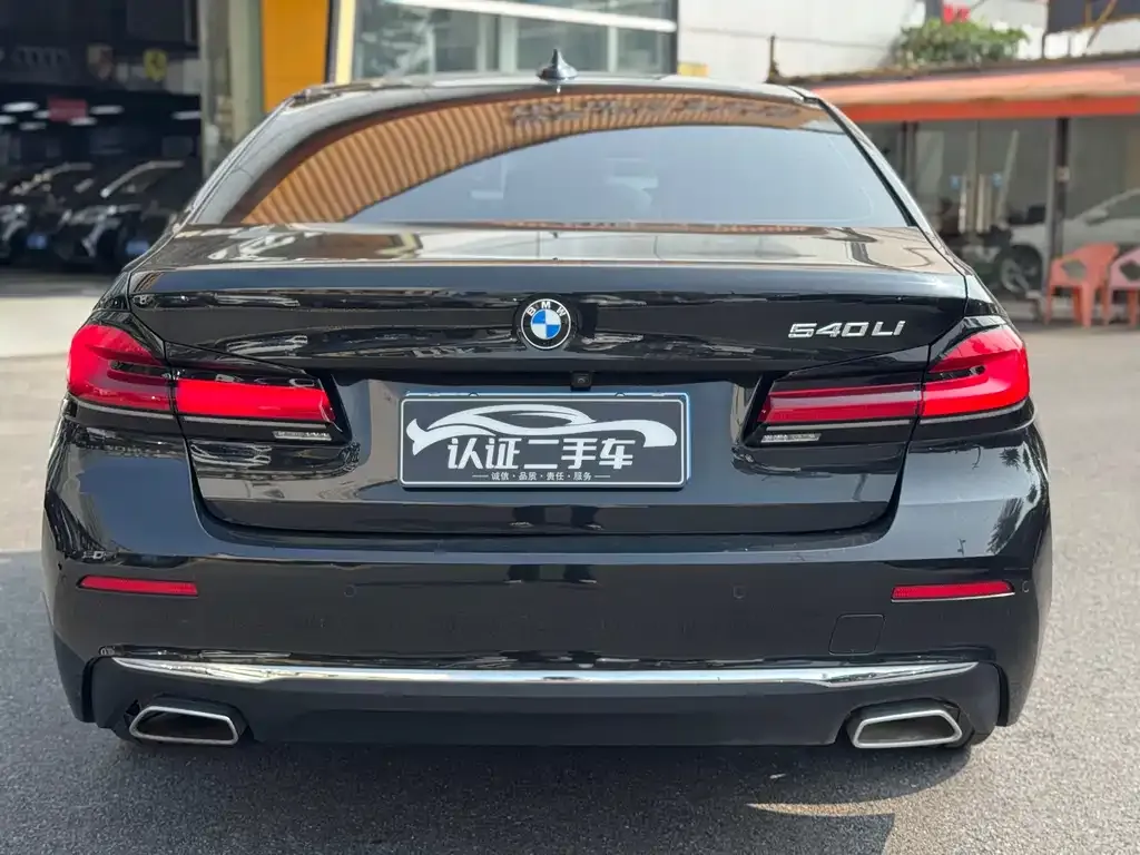 BMW 5 Series — фото 2