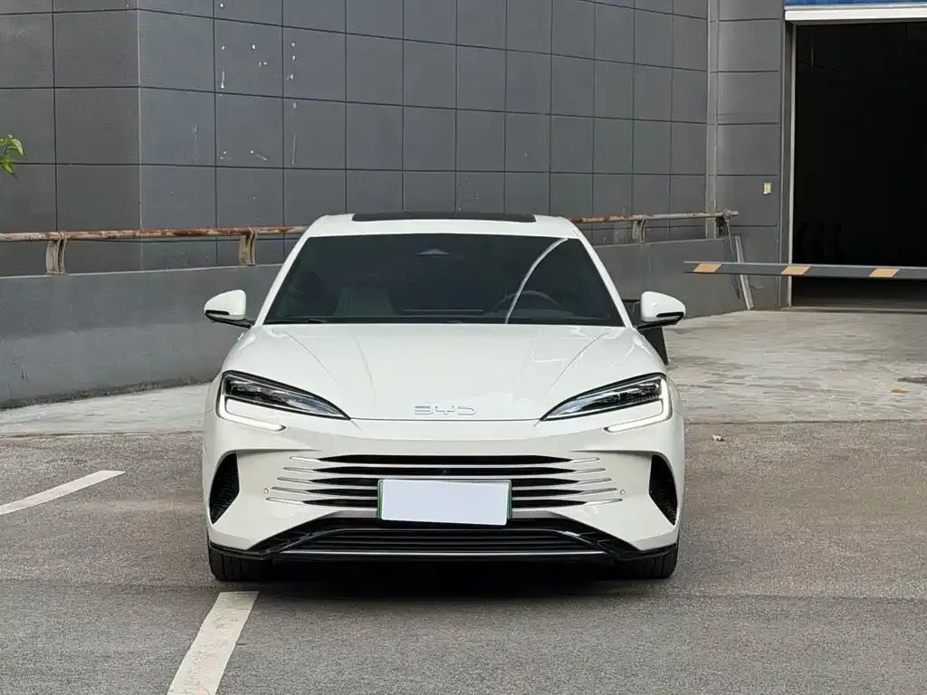 BYD Seal — фото 9