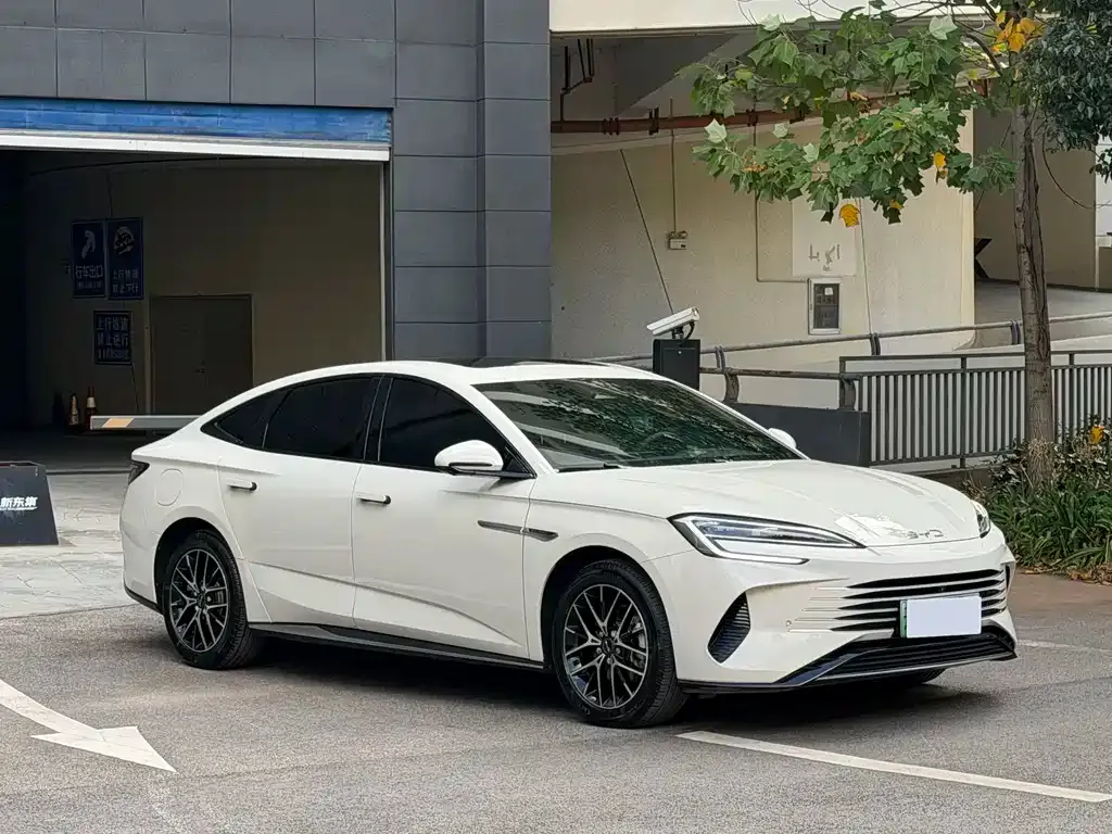BYD Seal — фото 6