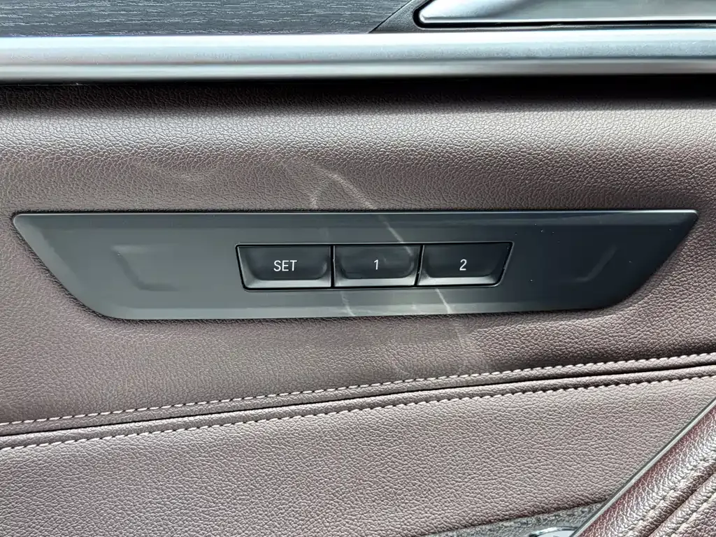 BMW 5 Series — фото 9