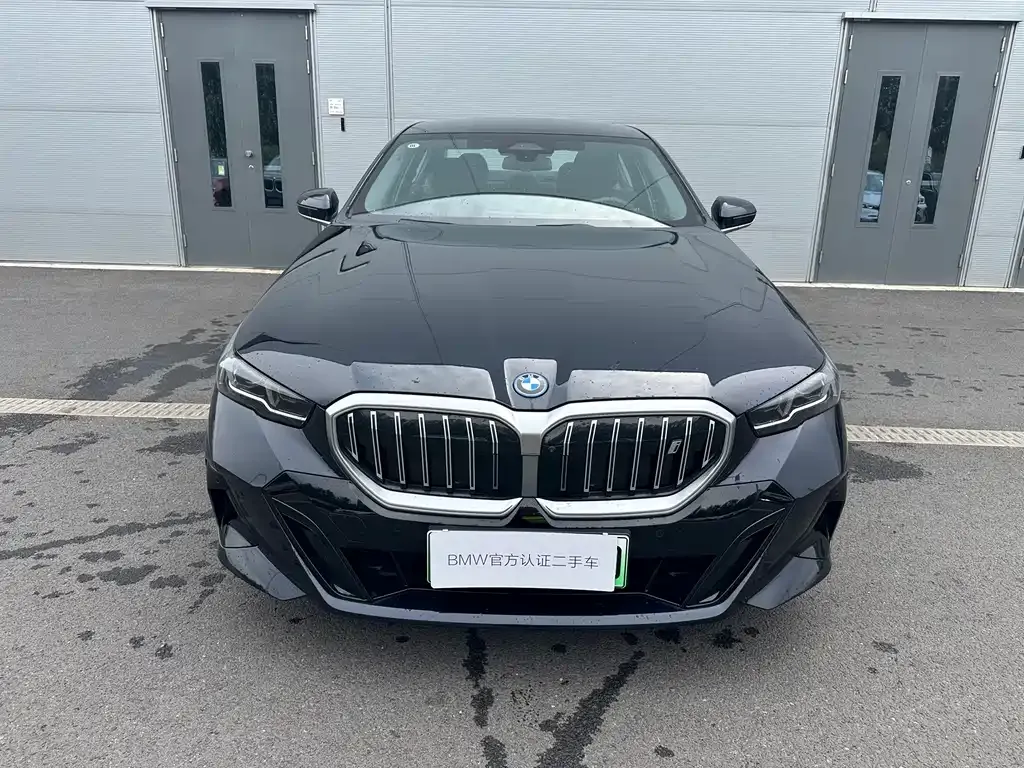 BMW i5 — фото 7