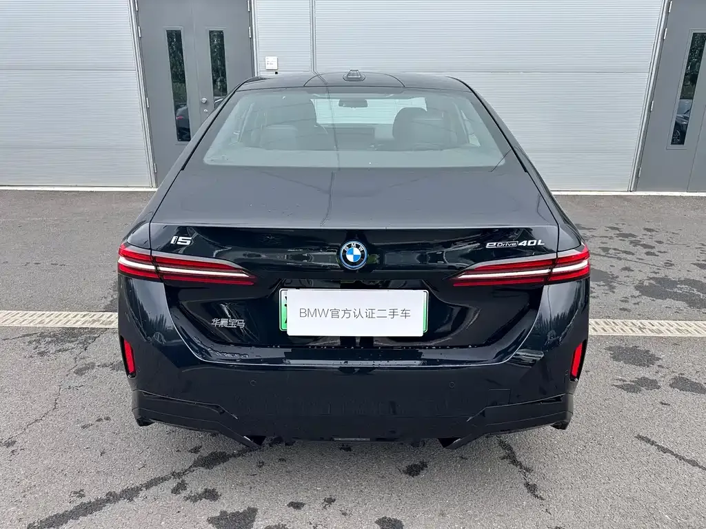 BMW i5 — фото 10