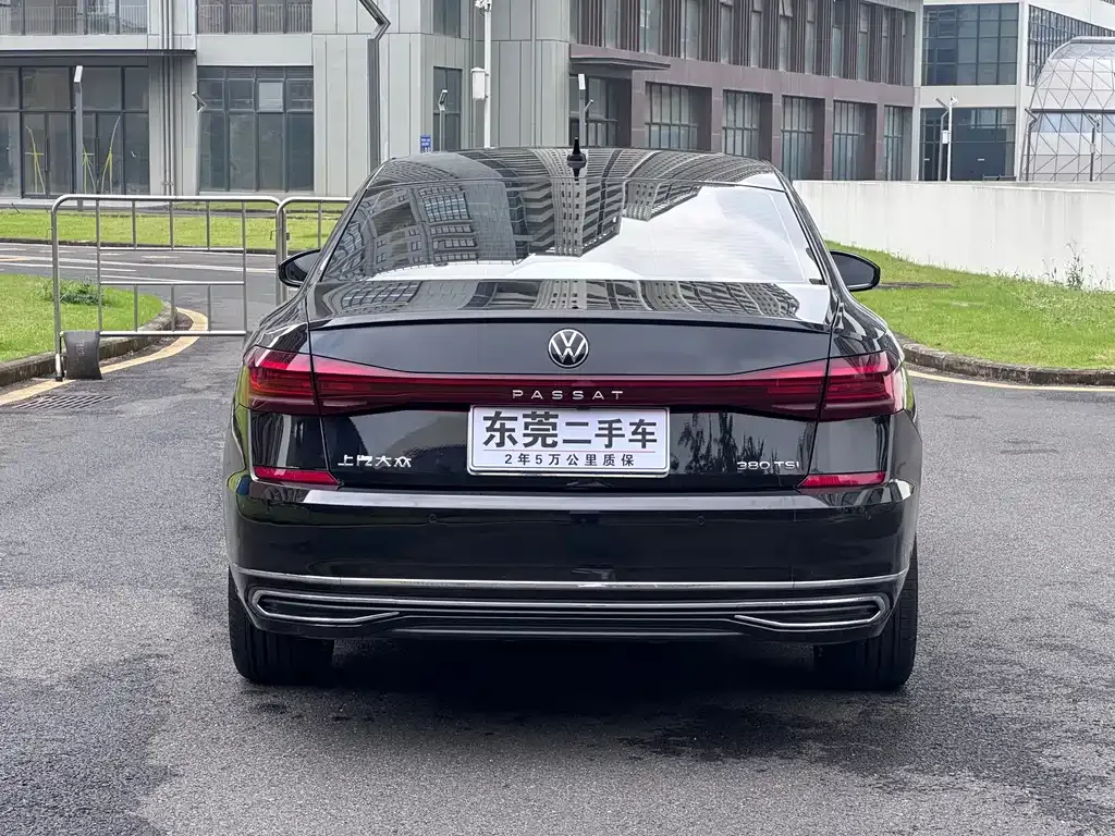 Volkswagen Passat — фото 6