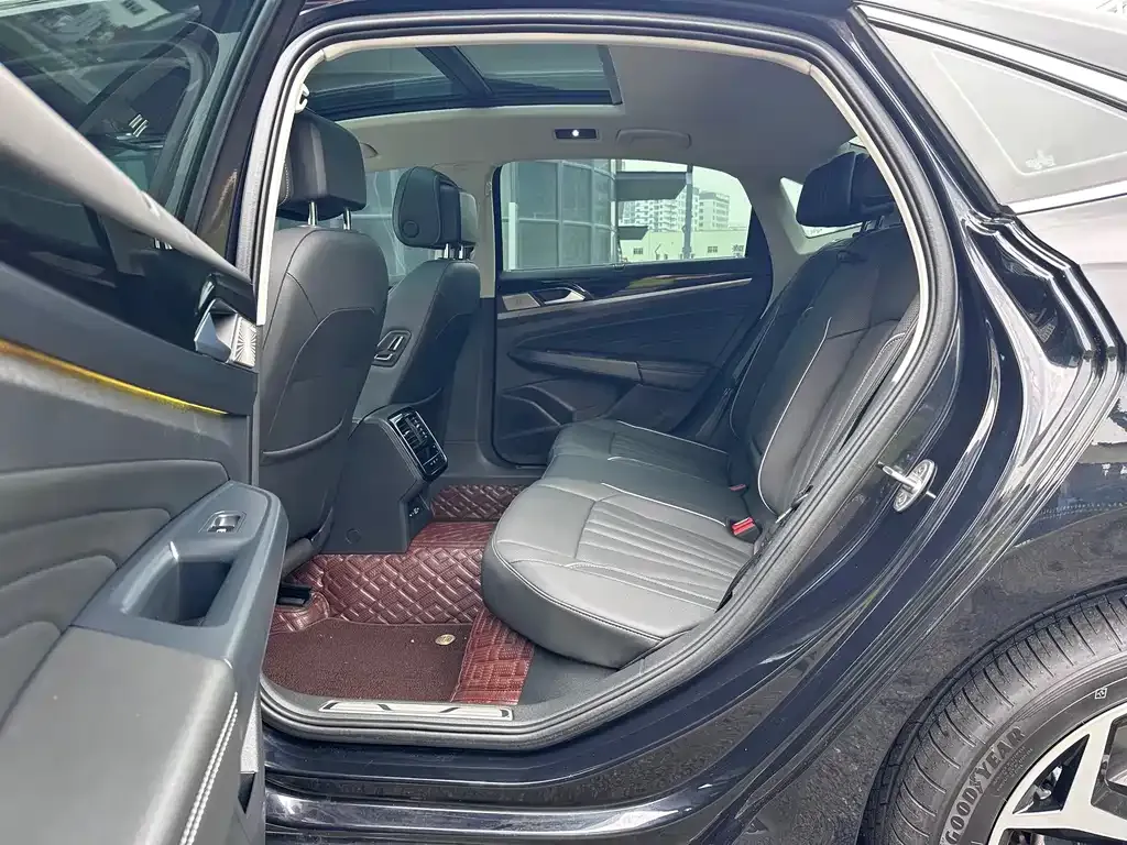 Volkswagen Passat — фото 4