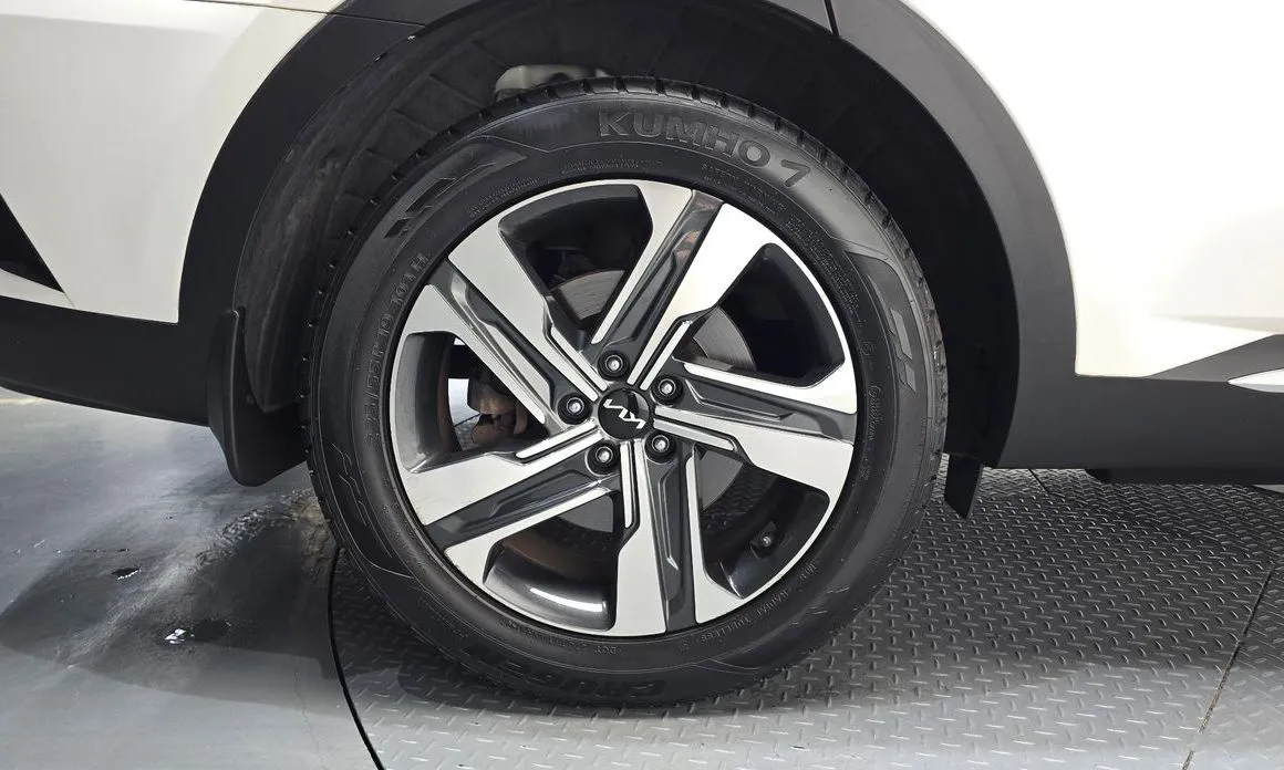Kia Sorento — фото 9