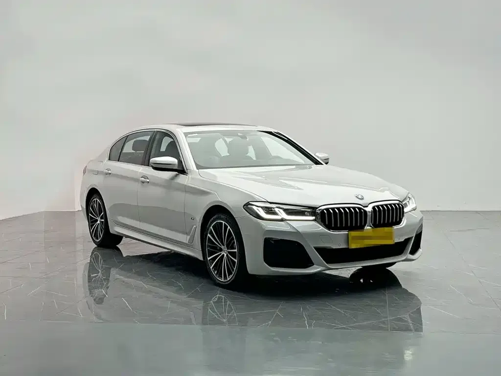BMW 5 Series — фото 5