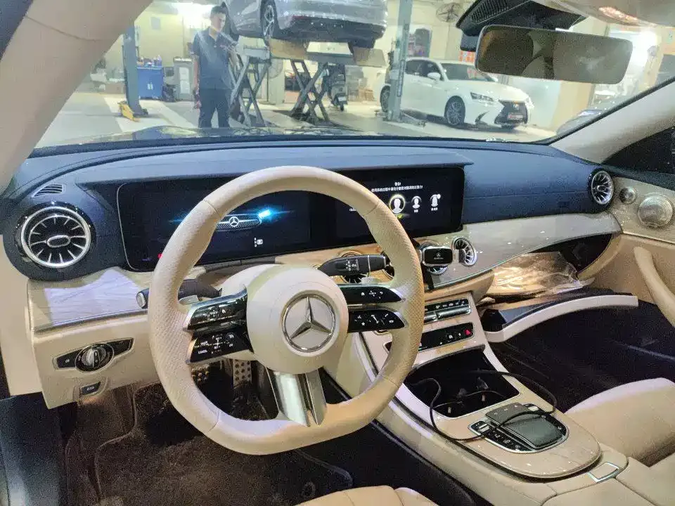 Mercedes-Benz E-Class (Import) — фото 4