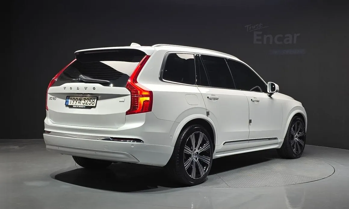 Volvo XC90 — фото 5