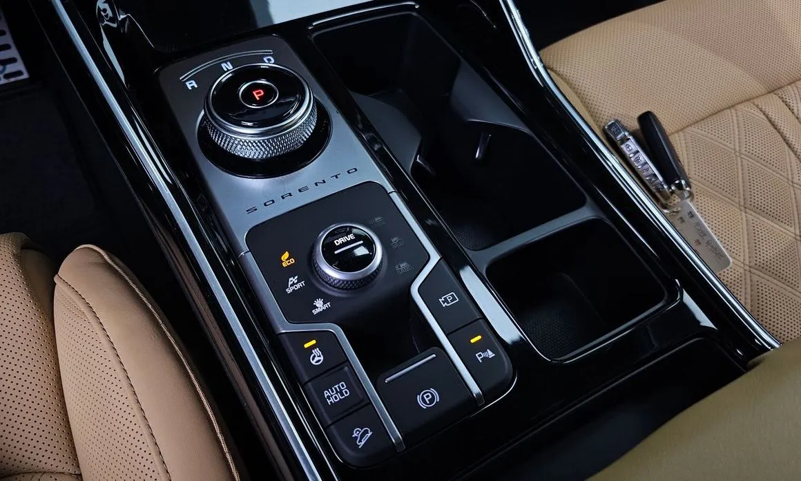 Kia Sorento — фото 9