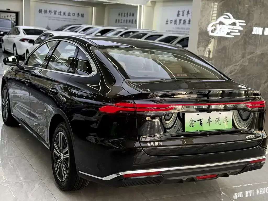 Geely Galaxy Xingyao 6 — фото 8