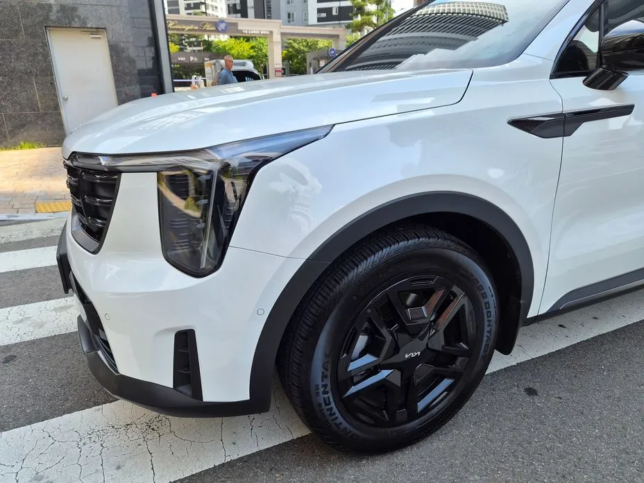 Kia Sorento — фото 5