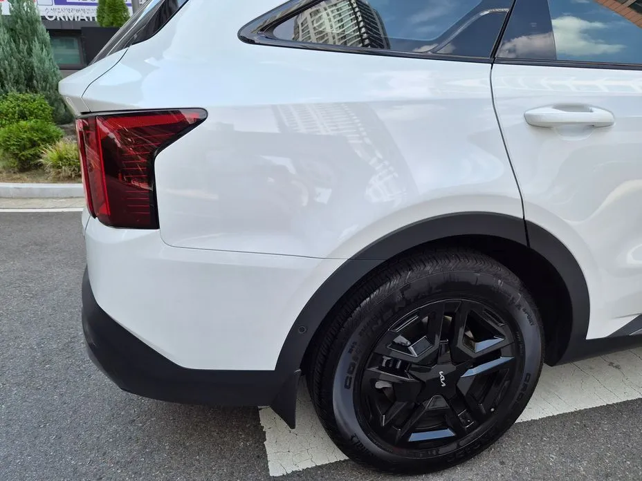 Kia Sorento — фото 8