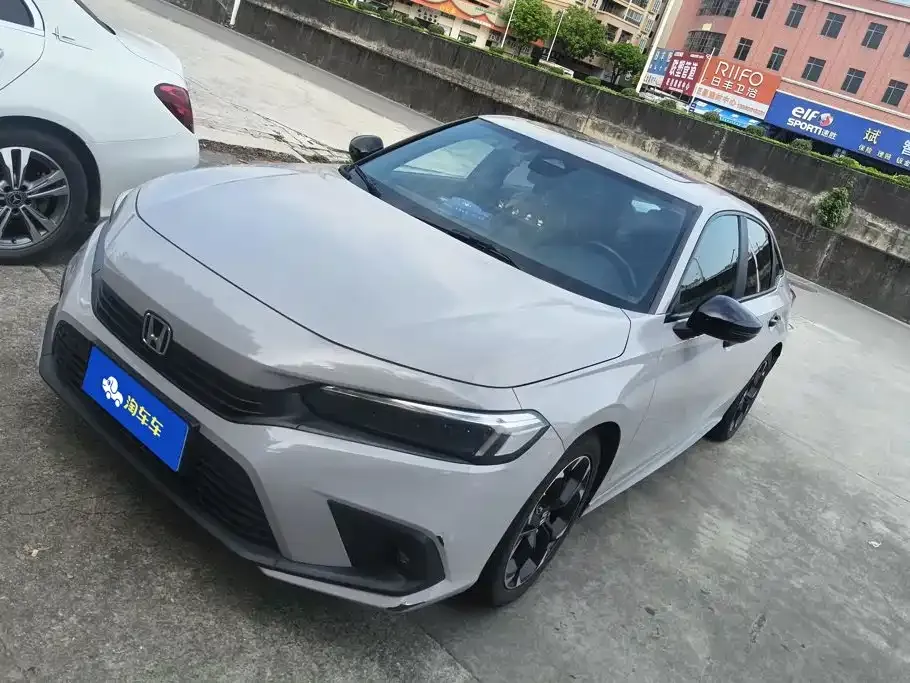 Honda Civic — фото 1