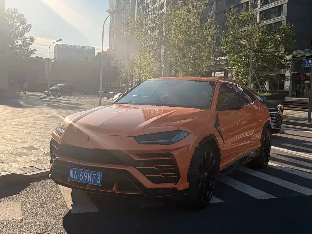 Lamborghini Urus — фото 9