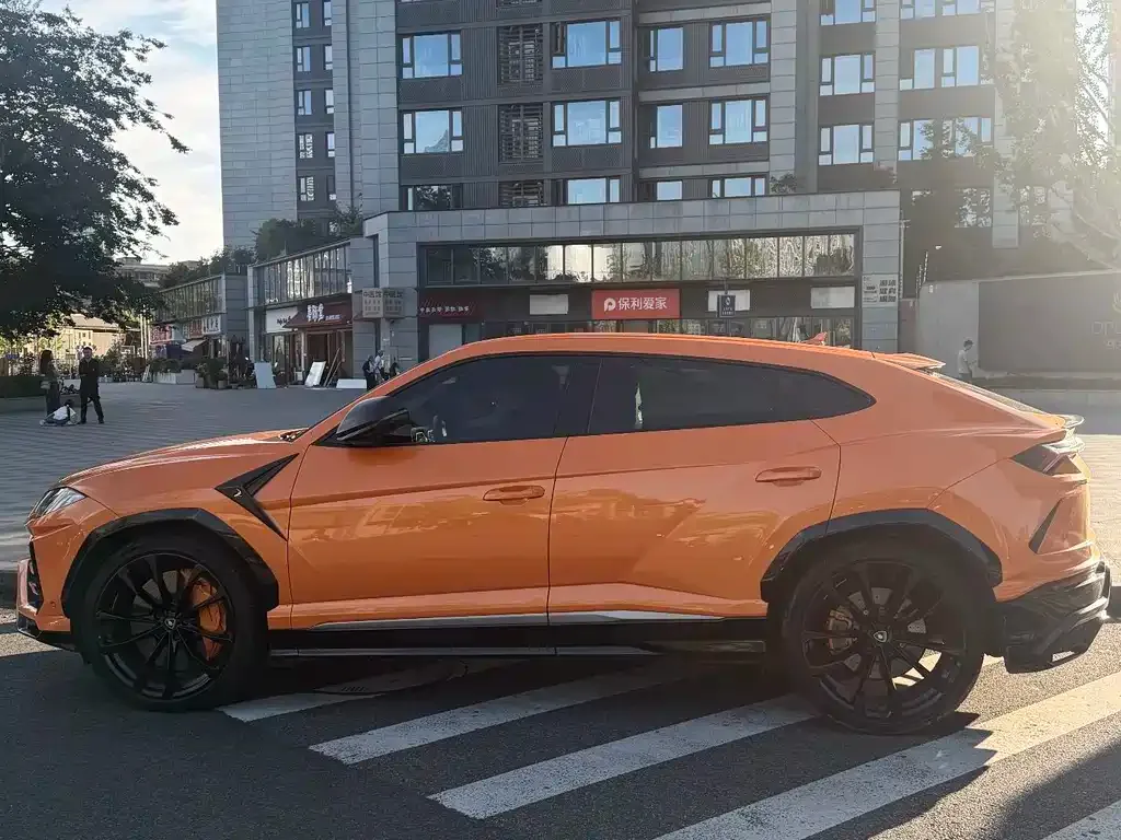 Lamborghini Urus — фото 7