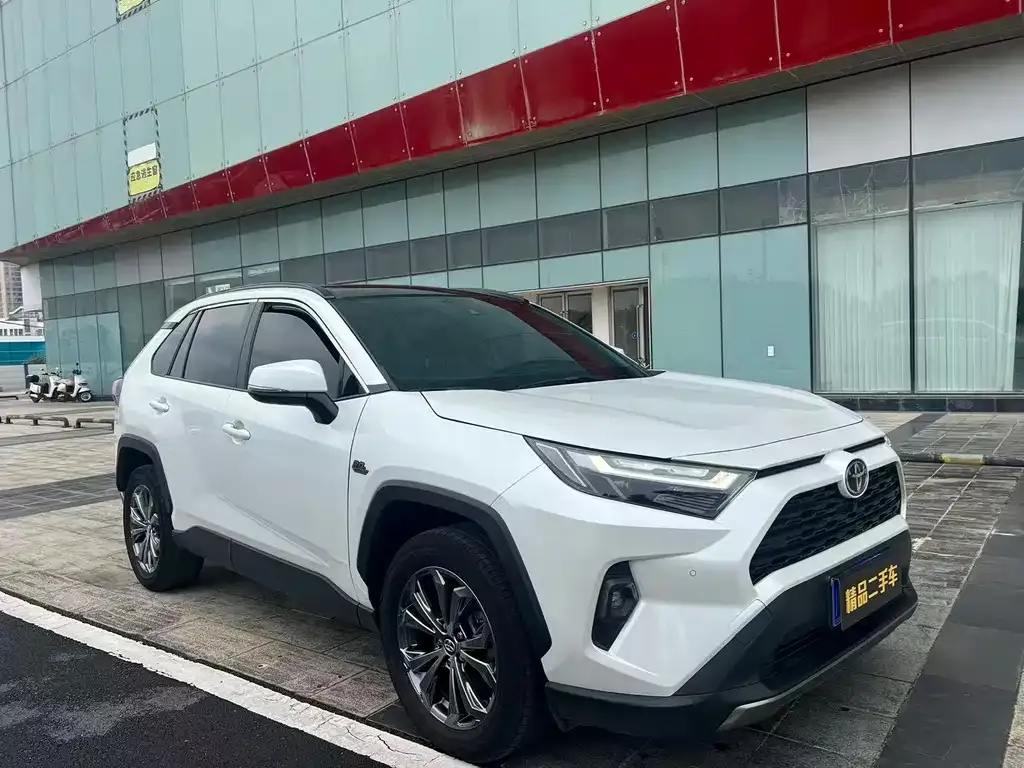 Toyota RAV4 — фото 10