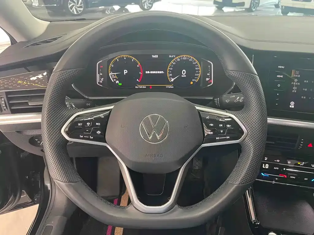 Volkswagen Passat — фото 6