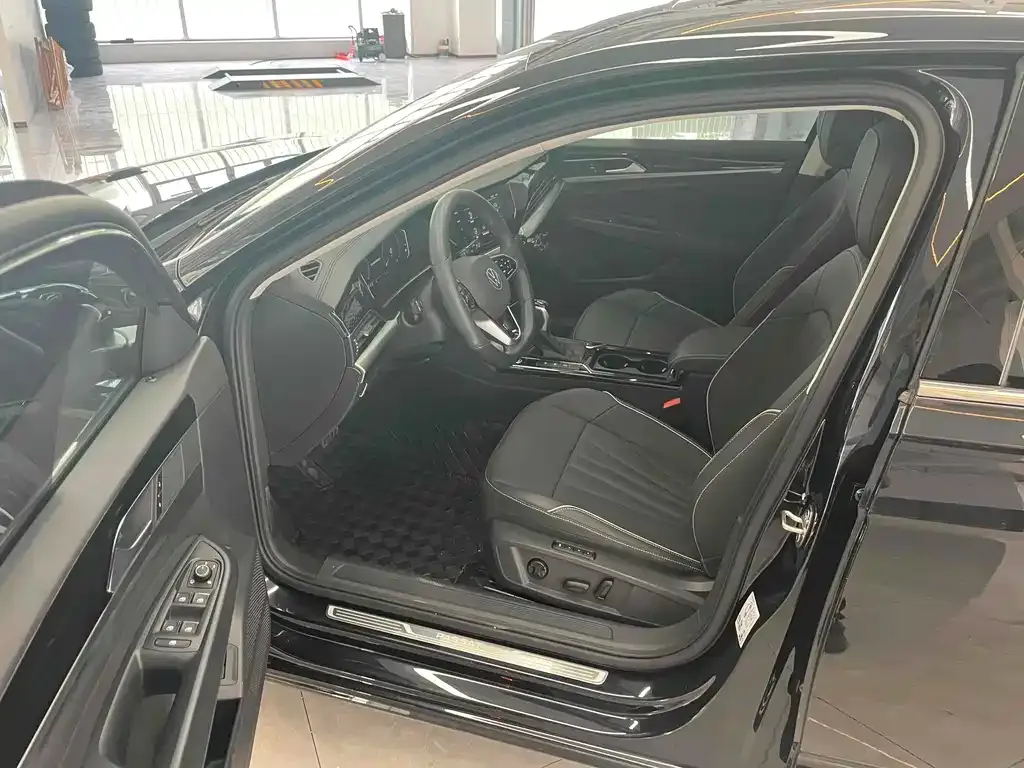 Volkswagen Passat — фото 8