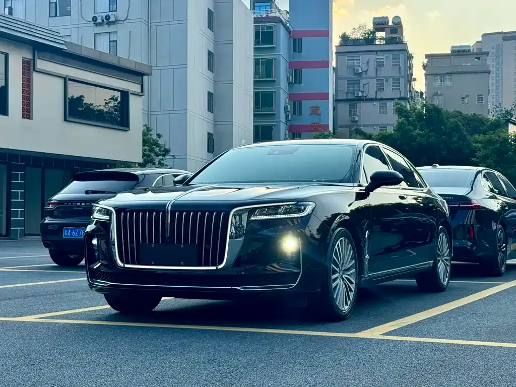 Hongqi H9 — фото 1
