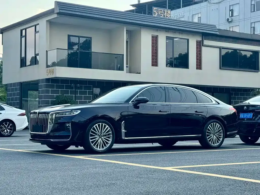Hongqi H9 — фото 10