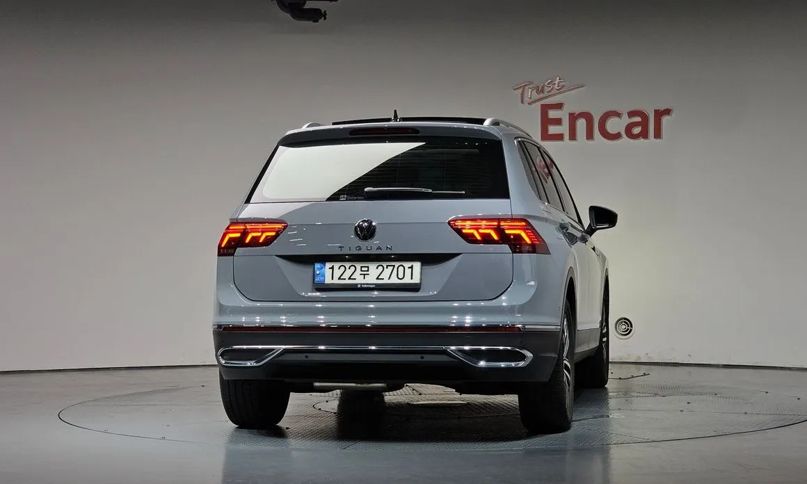 Volkswagen Tiguan — фото 7