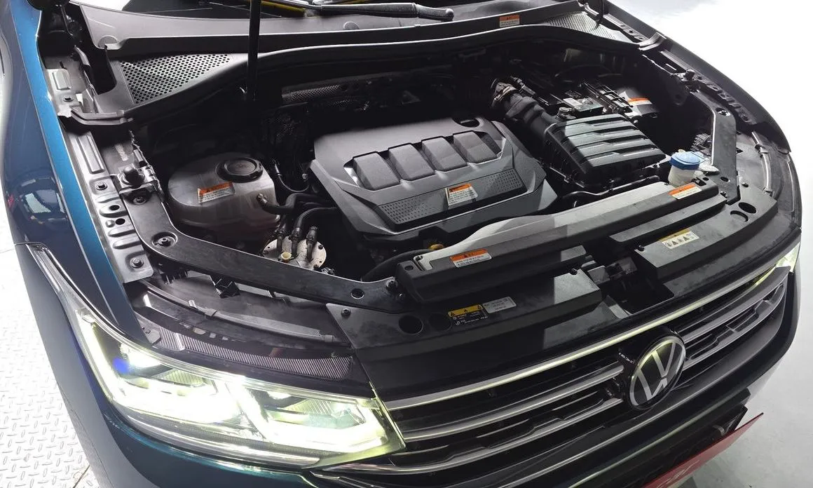 Volkswagen Tiguan — фото 8
