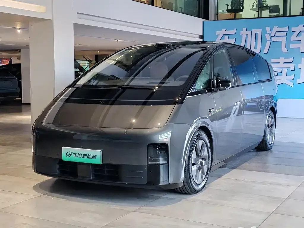 Li Auto MEGA — фото 1