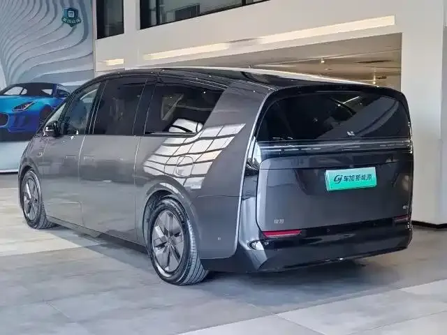 Li Auto MEGA — фото 6