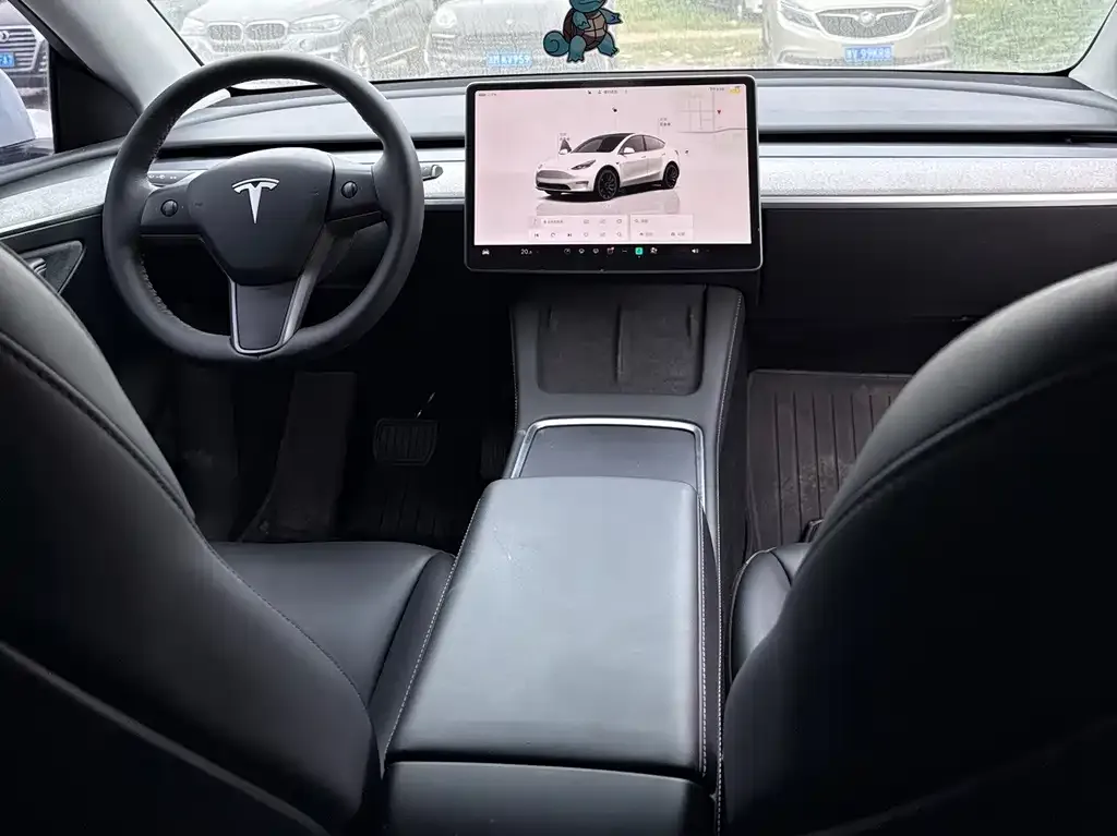 Tesla Model Y — фото 2