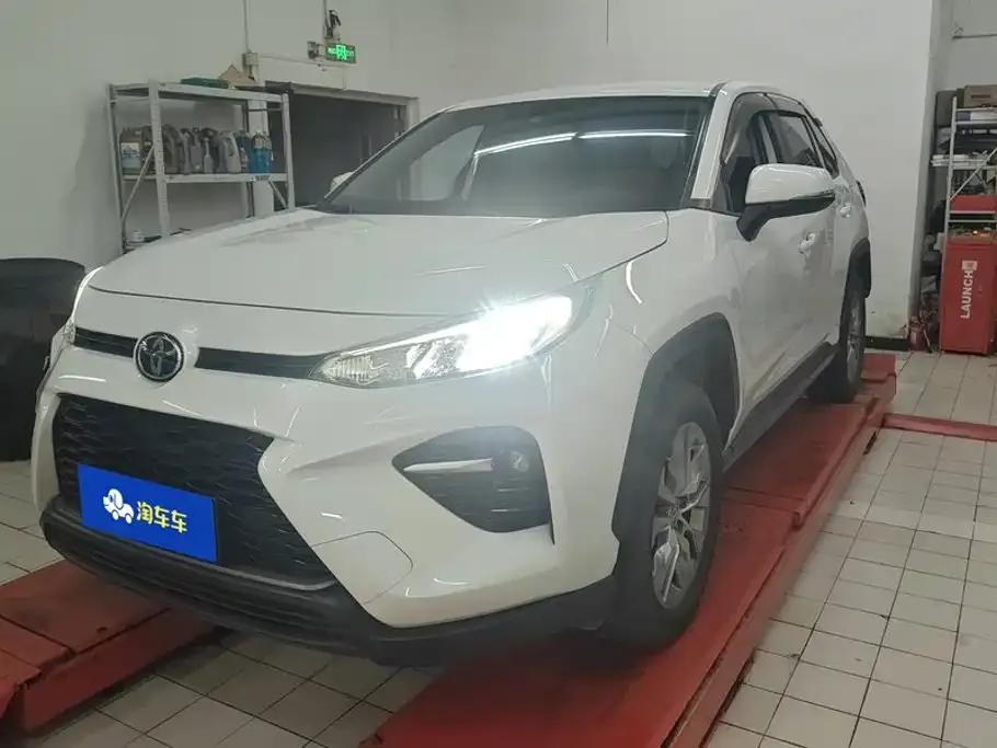 Toyota Wildlander — фото 1
