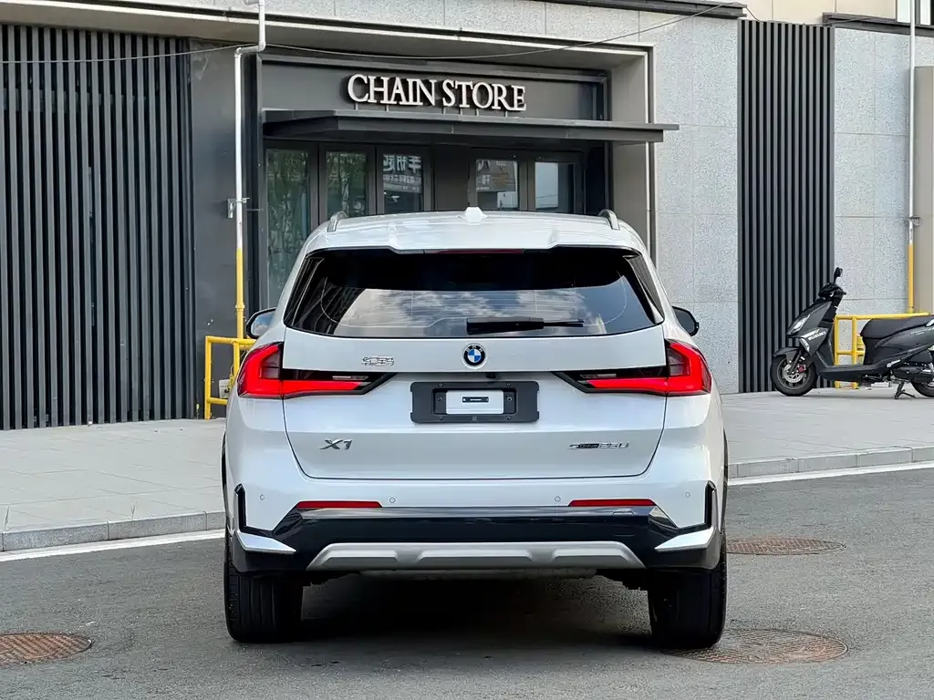 BMW X1 — фото 4