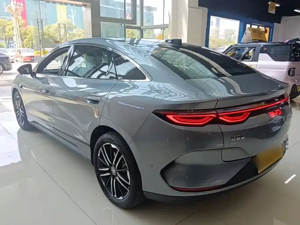 BYD Qin L — фото 8