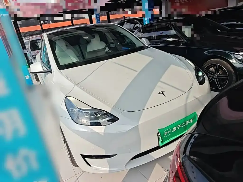 Tesla Model Y — фото 7