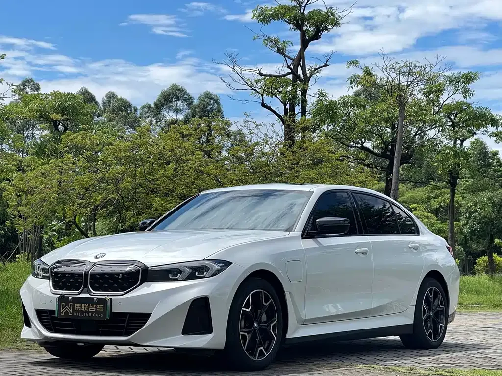 BMW i3 — фото 1