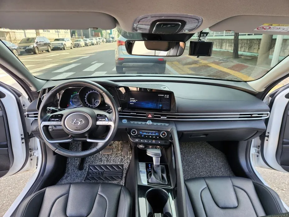 Hyundai AVANTE — фото 2