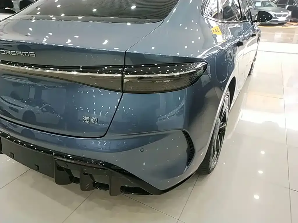 BYD Seal — фото 4