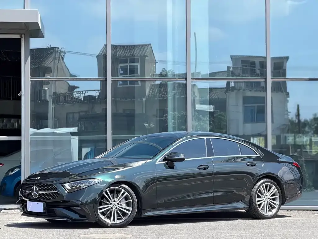 Mercedes-Benz CLS — фото 1