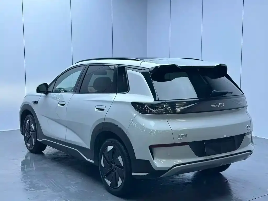 BYD Sealion 05 EV — фото 2