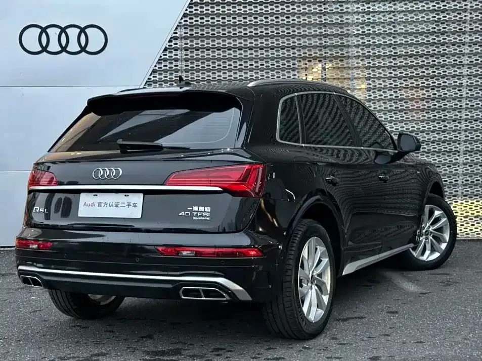 Audi Q5L — фото 6