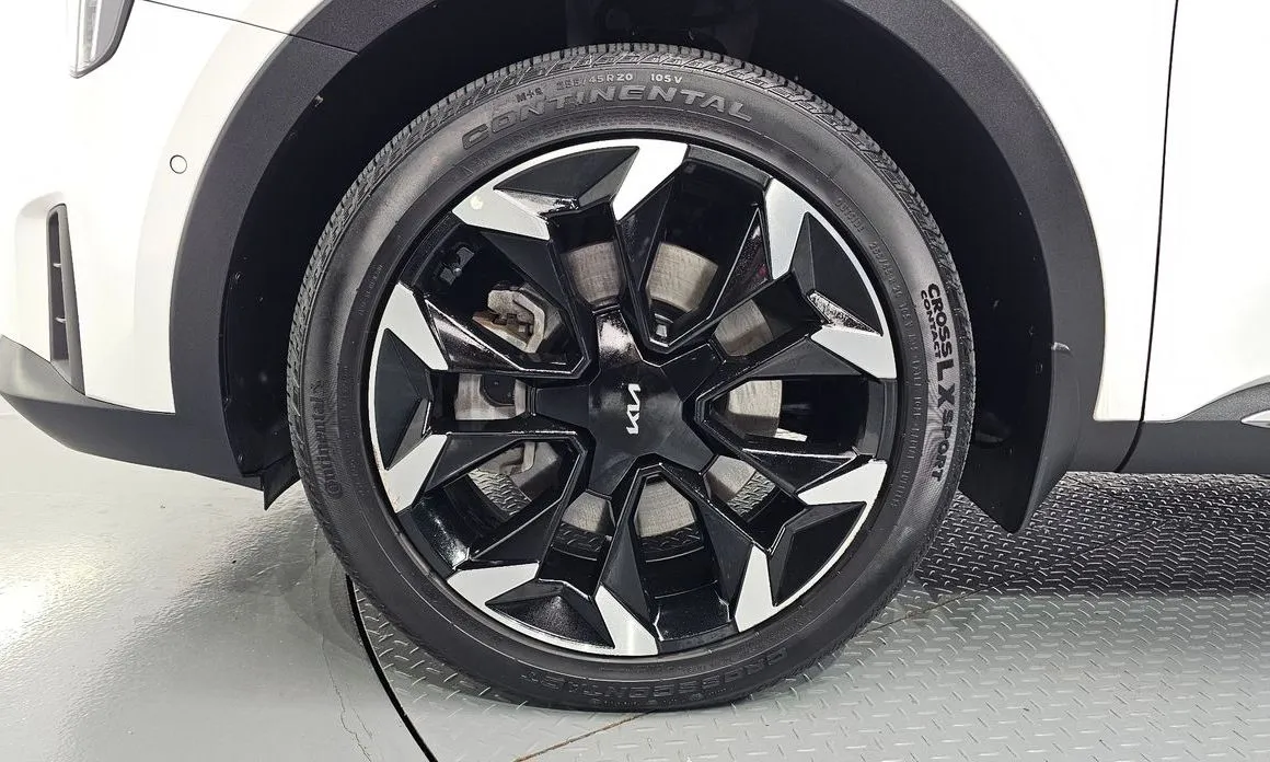 Kia Sorento — фото 9