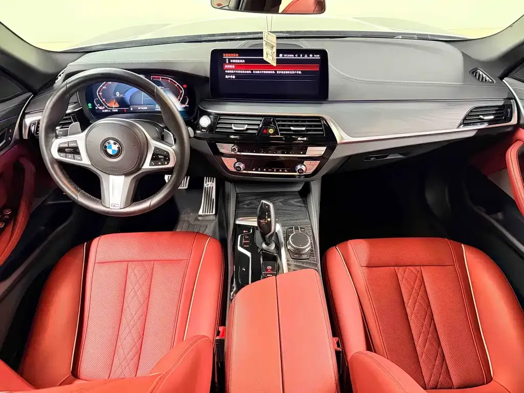 BMW 5 Series — фото 9