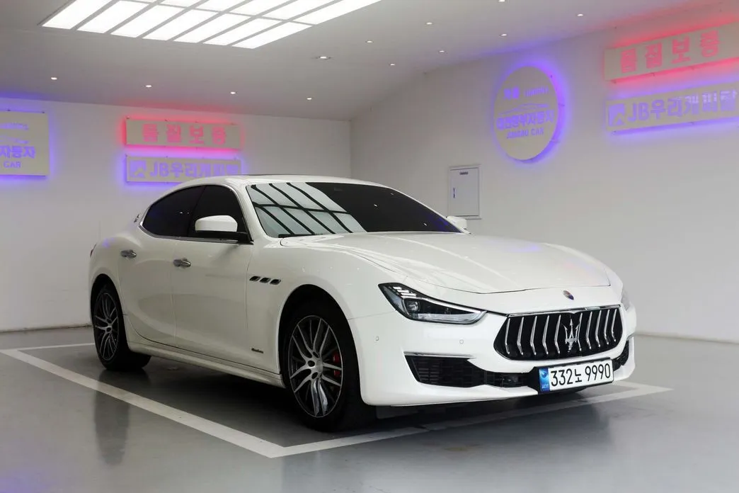 Maserati Ghibli — фото 9