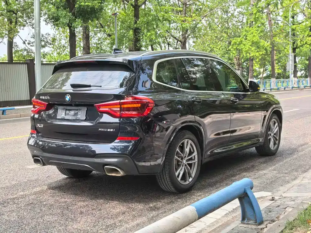 BMW X3 — фото 8