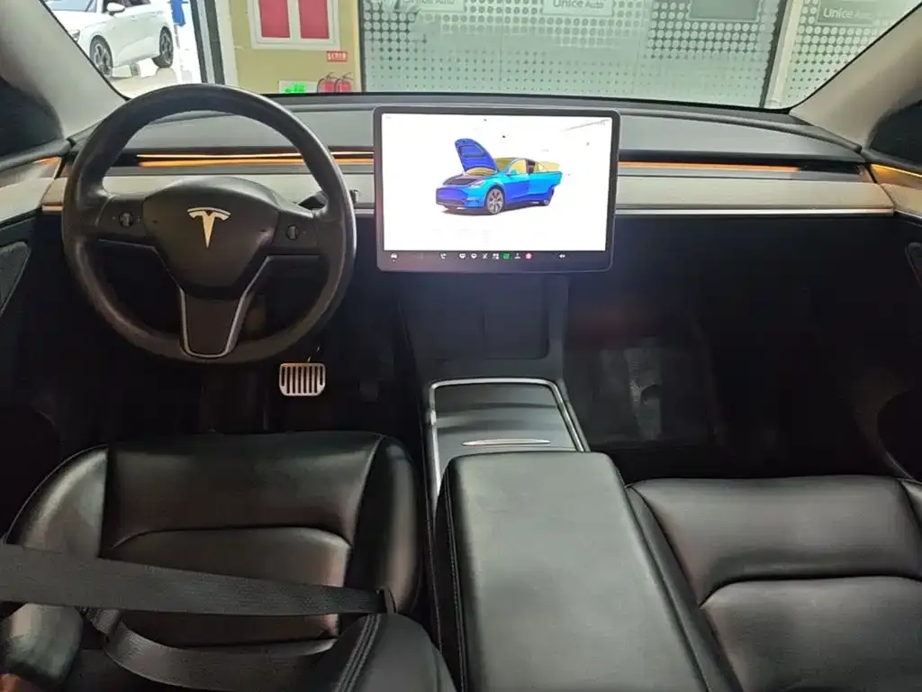 Tesla Model Y — фото 3