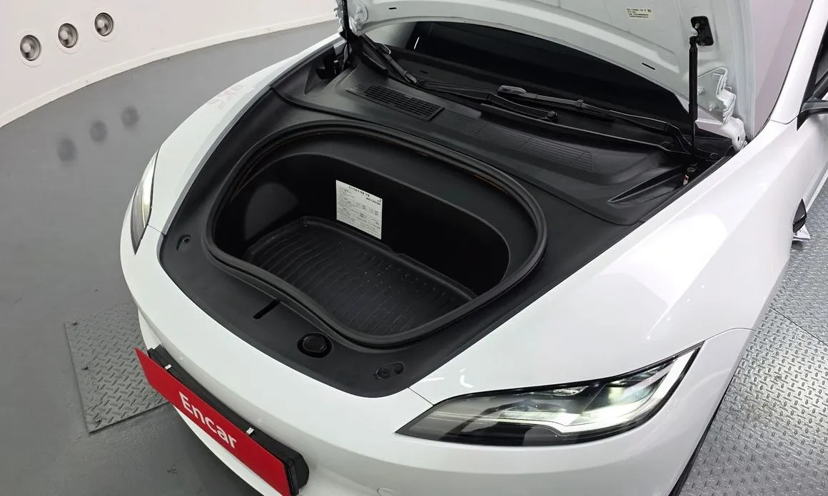 Tesla Model 3 — фото 9
