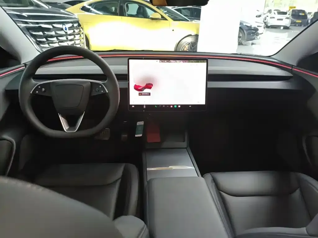 Tesla Model 3 — фото 3