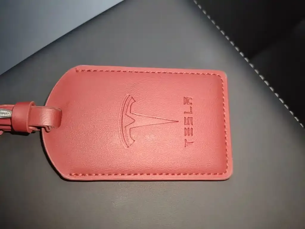 Tesla Model 3 — фото 2